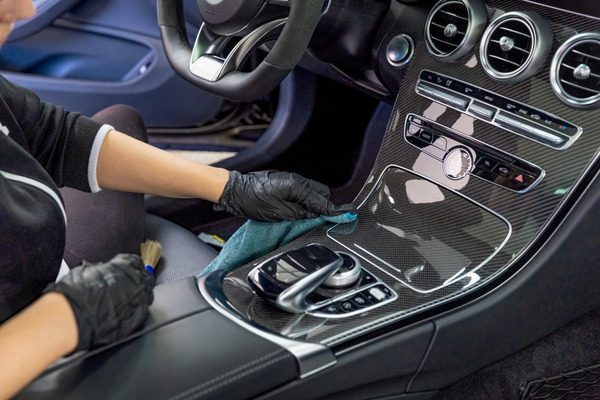 cleaning-interior-luxury-car-with-help-chemistry-with-nanotechnology1.jpg